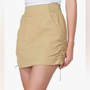 CAMEL CROWN SKORTS w/TUMMY CONTROL & UV PROTECTION